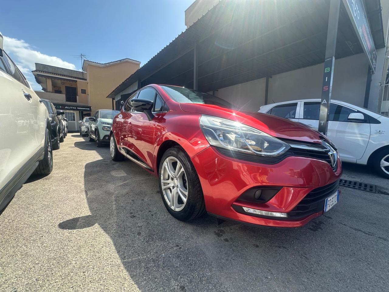 Renault Clio dCi 8V 90CV EDC Start&Stop 5 porte Energy Intens