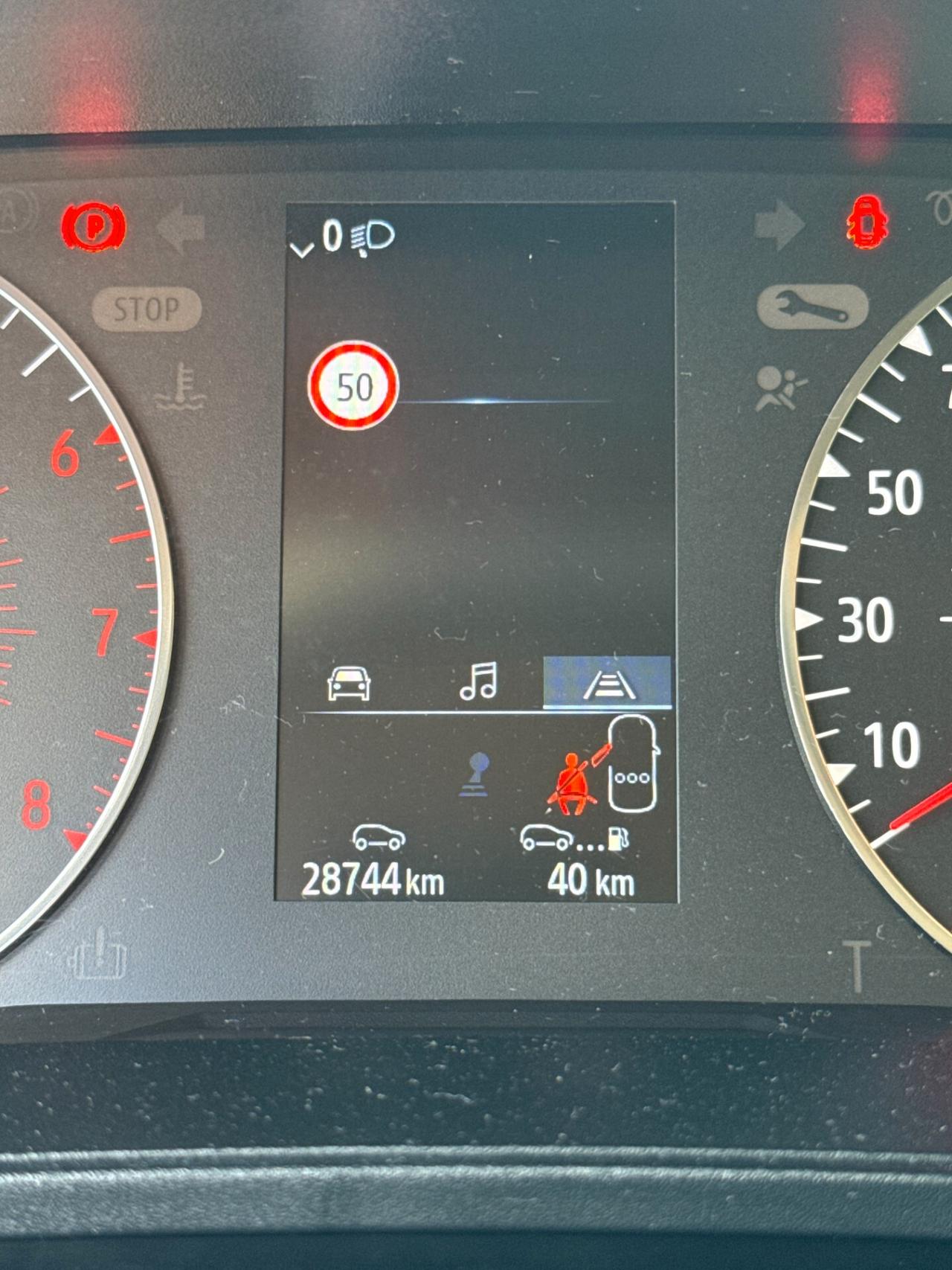 Renault Clio 1.0 SCe 49kw E6 Benz *28.000 km*