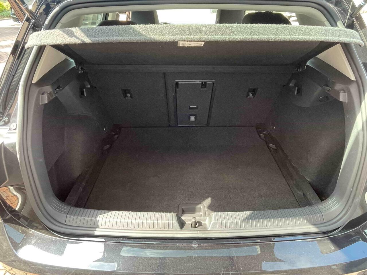 Volkswagen Golf 1.5 eTSI 130 CV EVO ACT DSG Style NEOPATENTATI