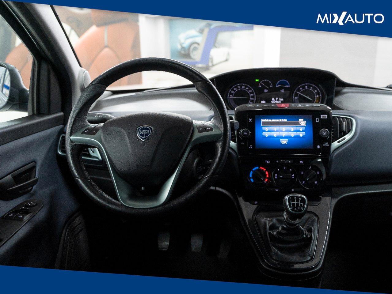 Lancia Ypsilon 1.0 Firefly Hybrid Gold Plus 70CV 5 Porte