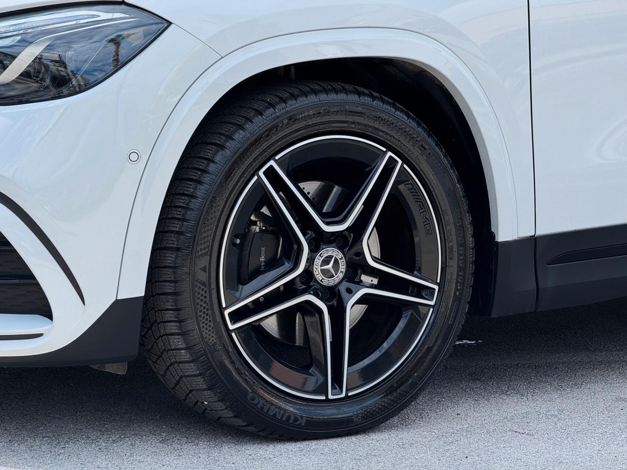 Mercedes-Benz GLA 200 d AMG Premium Plus TETTO