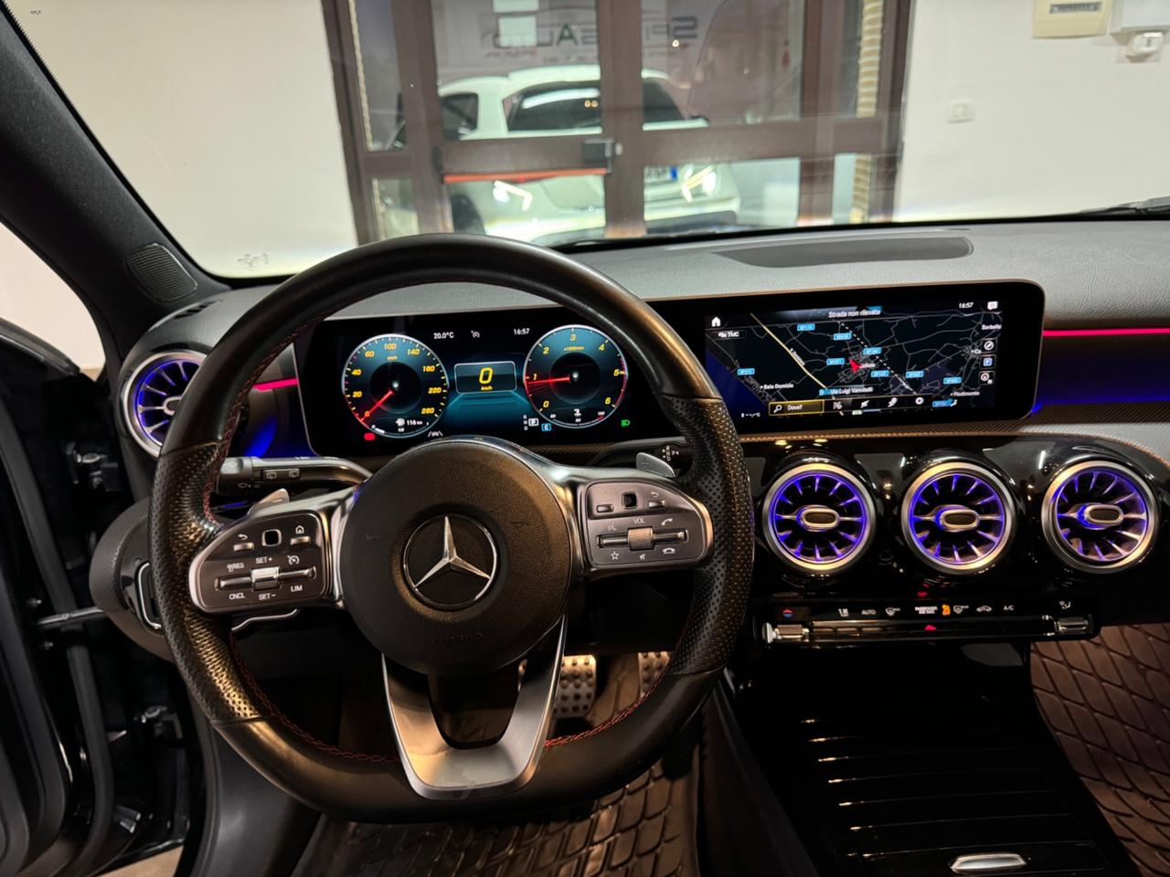 Mercedes-benz A 180 d Automatic Premium AMG LUCI AMBIENTE TOTAL BLACK