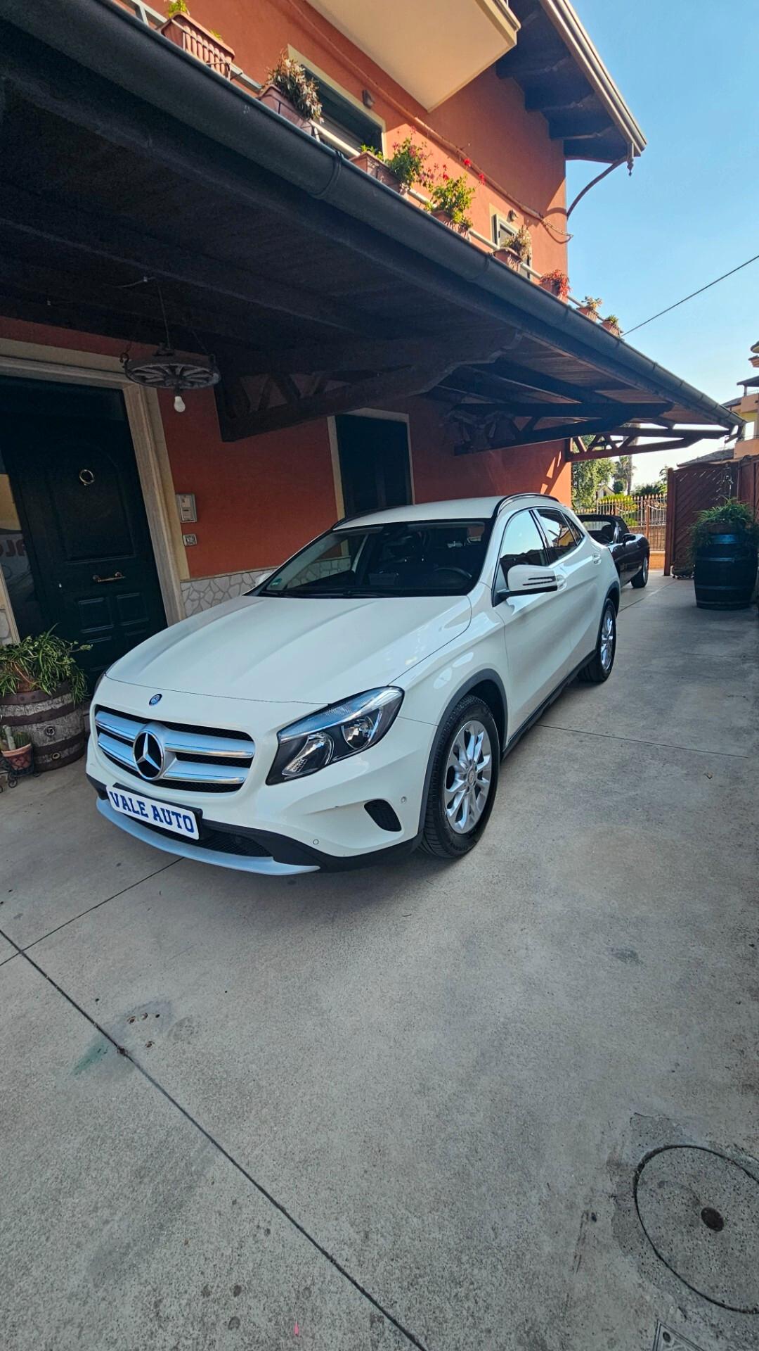 Mercedes-benz GLA 200 d Premium
