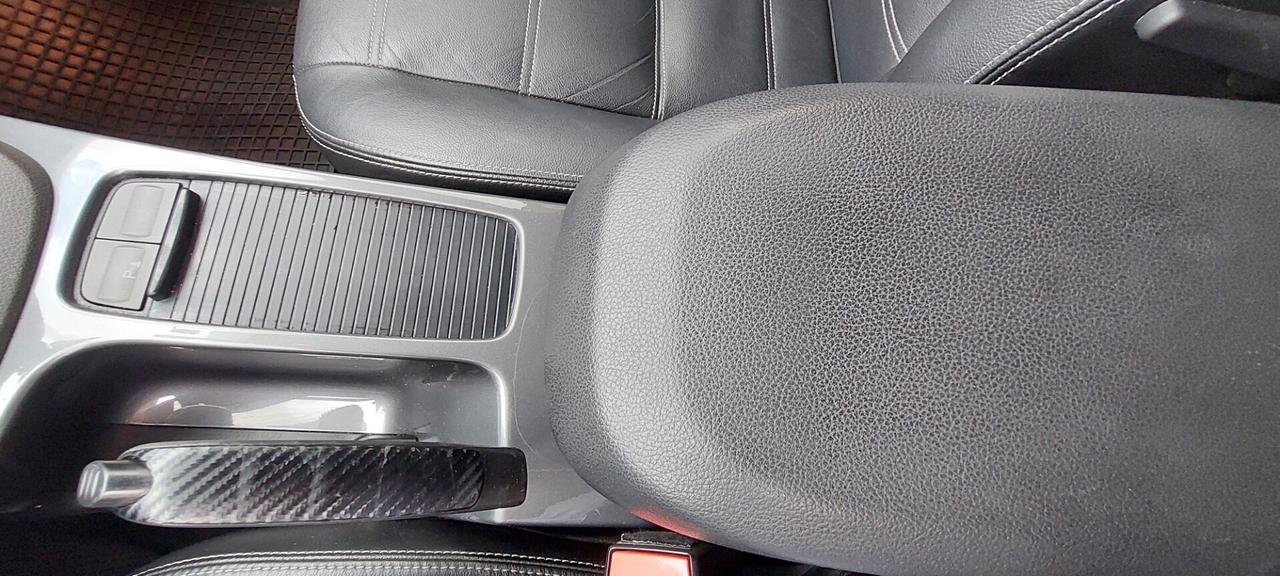 KUGA 2,0 DIESEL 163 CV 4WD 4X4 POWERSHIFT SEDILI ELETTRICI PELLE TELEFONO NAVIGATORE FULL