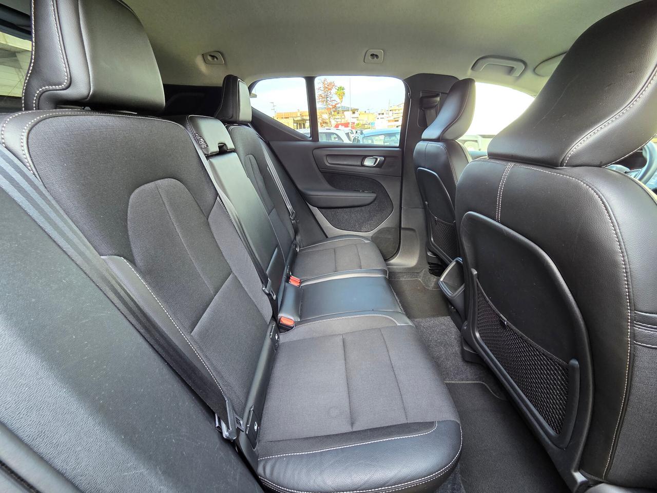 Volvo XC40 D3 AWD Geartronic Business Plus 150cv