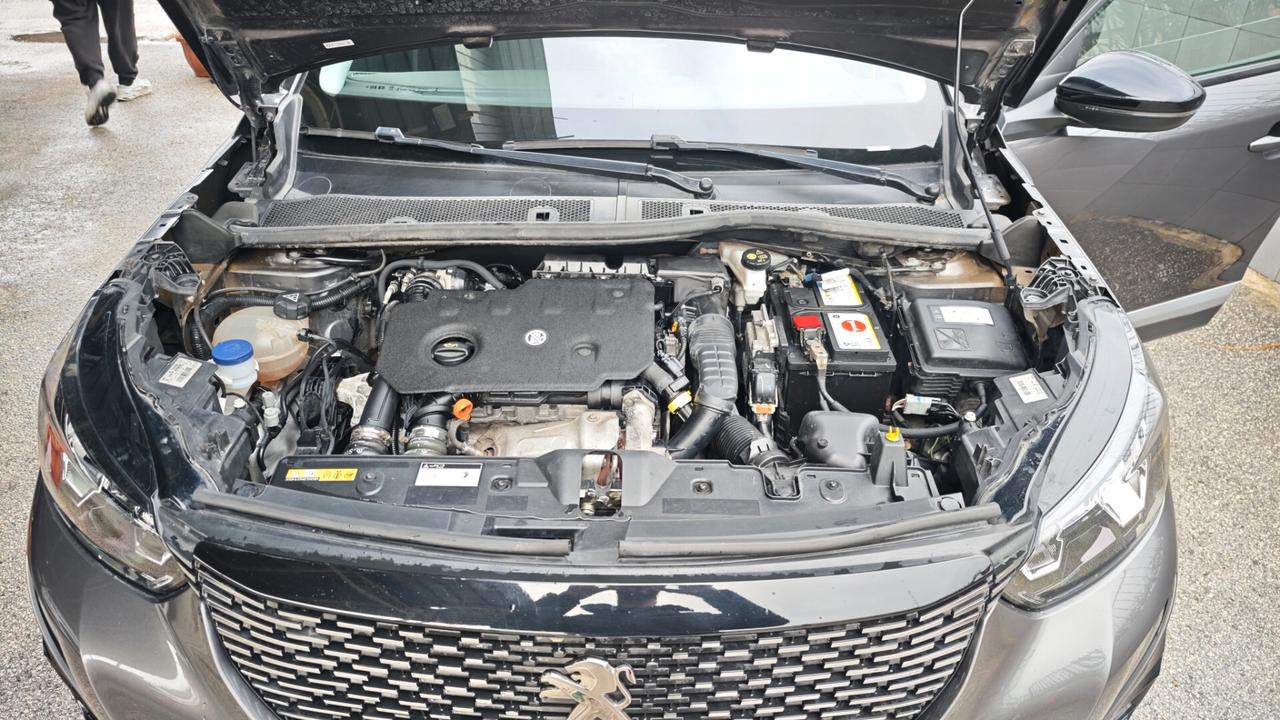 Perfetta Peugeot 2008 BlueHDi 110 S&S Allure Pack