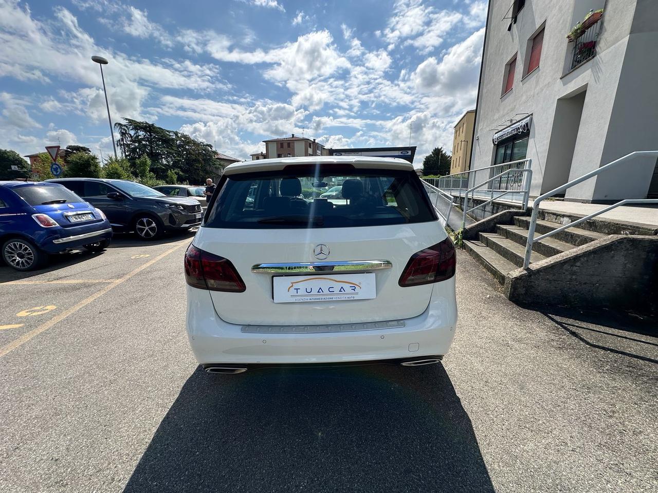 Mercedes-Benz B 180 Sport B 180 D BlueEFFICIENCY