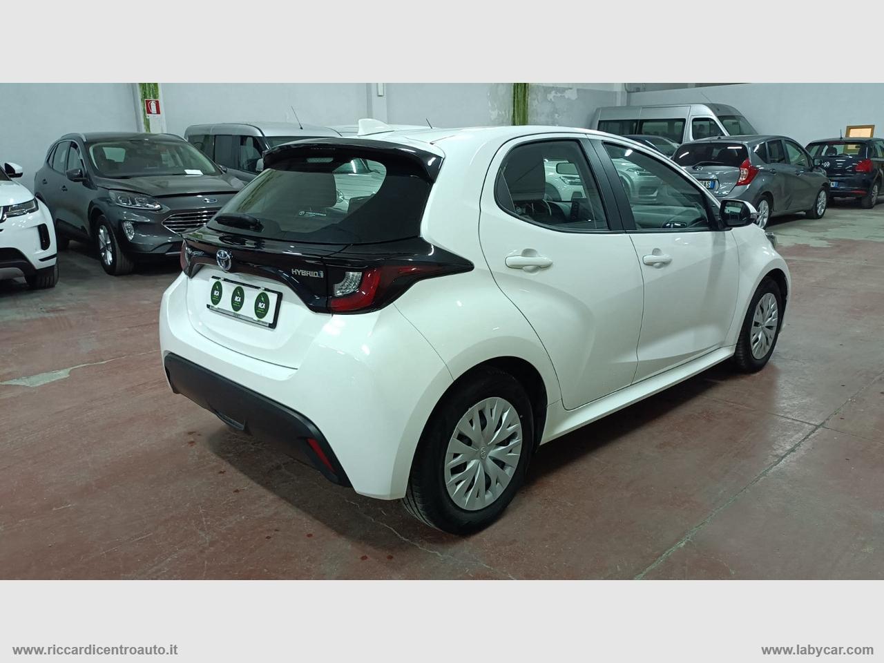 TOYOTA Yaris 1.5 Hybrid 5p. Business