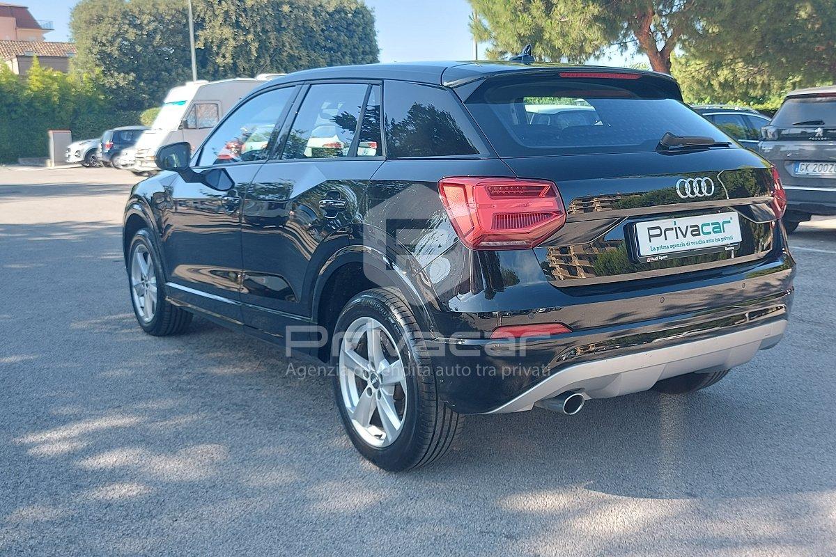 AUDI Q2 30 TDI S tronic Identity Black