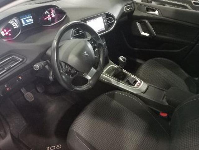 PEUGEOT 308 BlueHDi 130 S&S Business