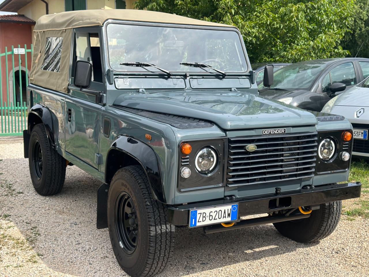 Land Rover DEFENDER 90 2.5 TD300 EX UN SOFT-TOP