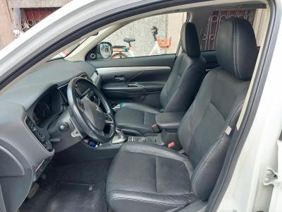 Mitsubishi Outlander phev 2.0 Instyle Diamond 4wd