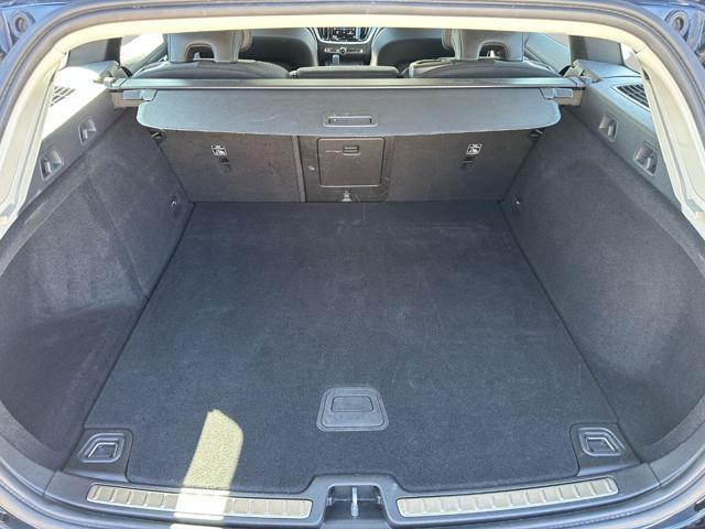 VOLVO V60 B4 (d) automatico Essential