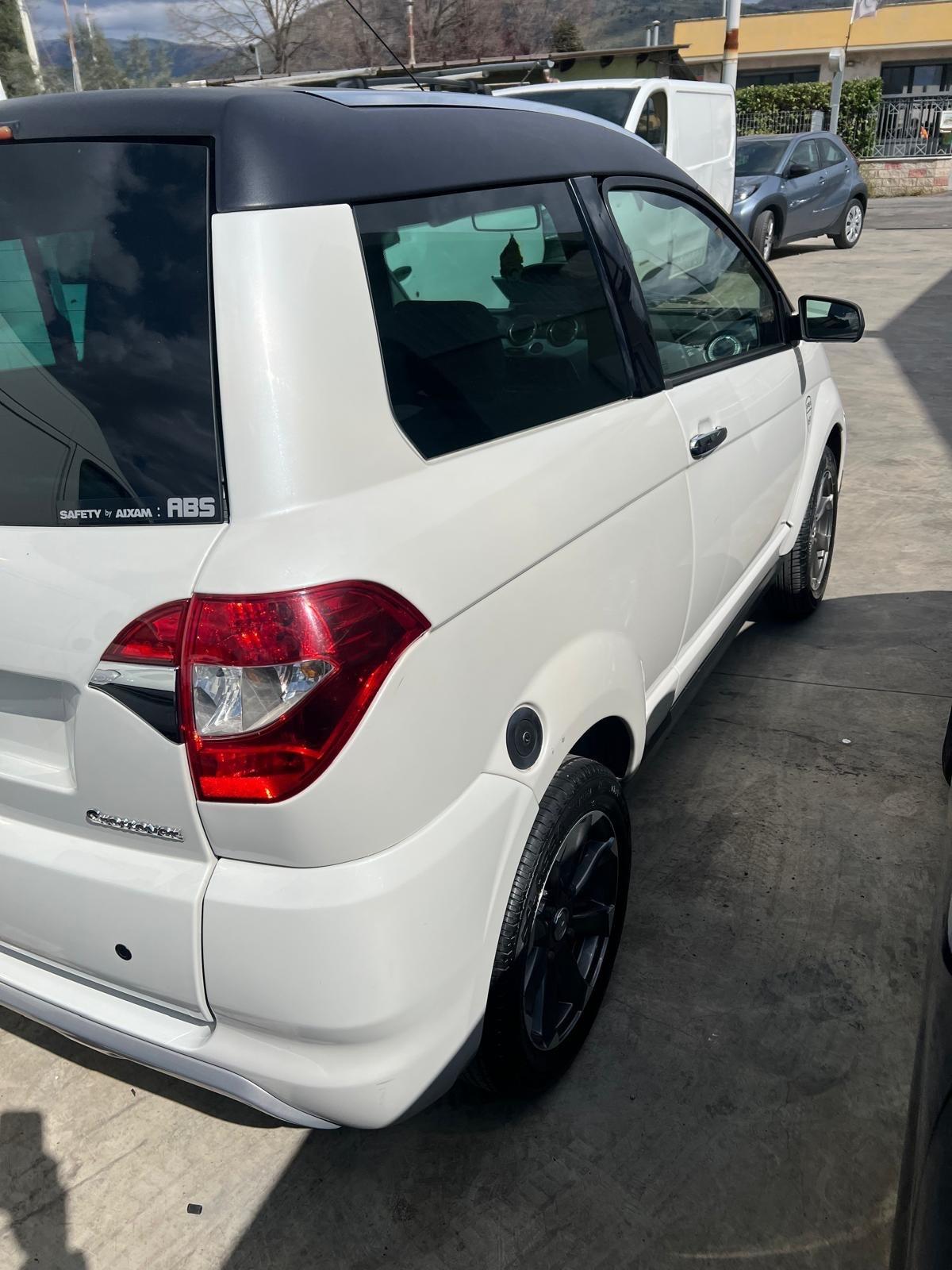 Aixam Crossover Premium Vision 4 posti si guida dai 16 anni con patente B1