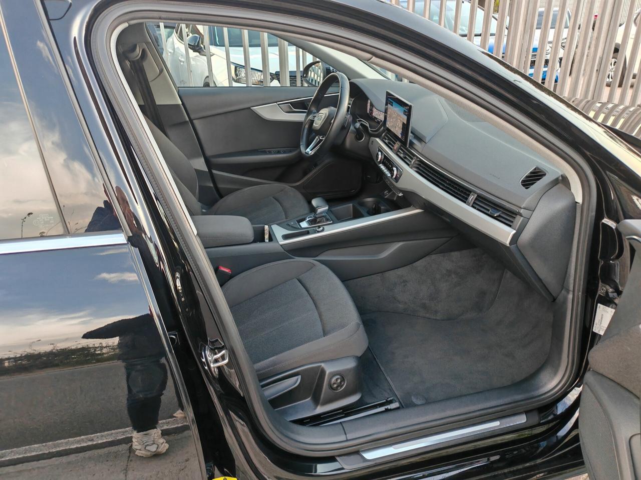 Audi A4 Avant 2.0 TDI 136 CV S tronic Business Advanced