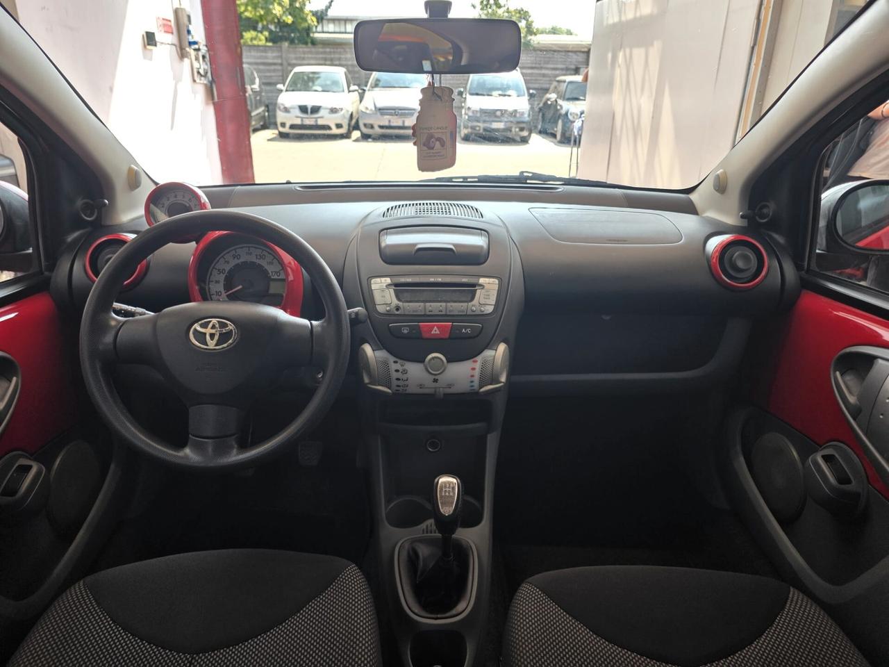 Toyota Aygo 1.0 12V VVT-I 5P DEEP OCEAN CONNECT 71.000KM