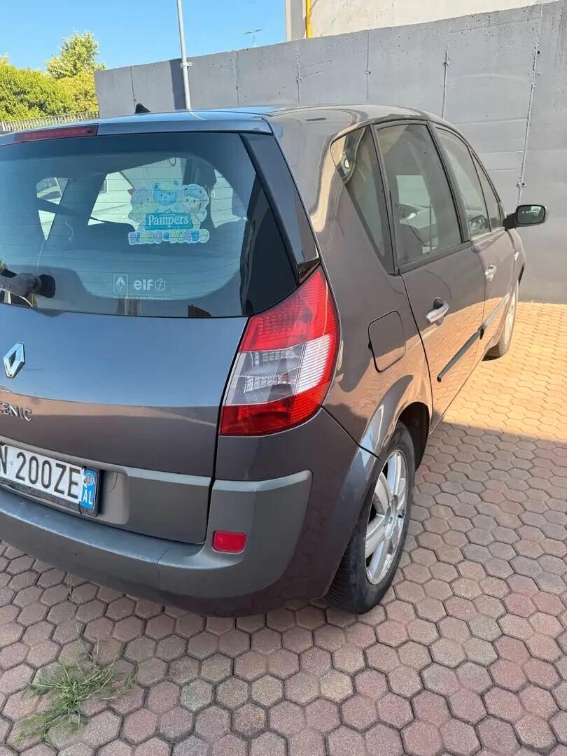 Renault Scenic Grand Scénic 1.9 dCi Luxe Dynamique