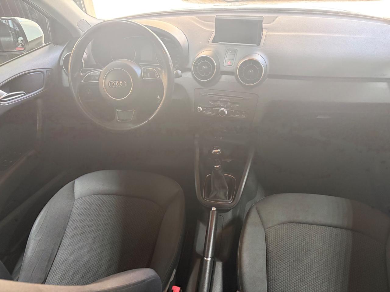 Audi A1 SPB 1.6 TDIAttraction