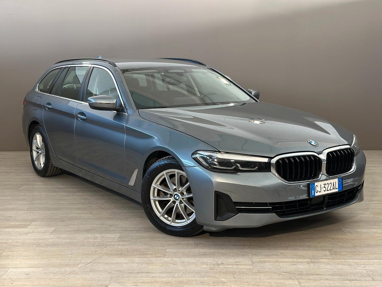 BMW 520 d Touring MHEV xDrive Business auto