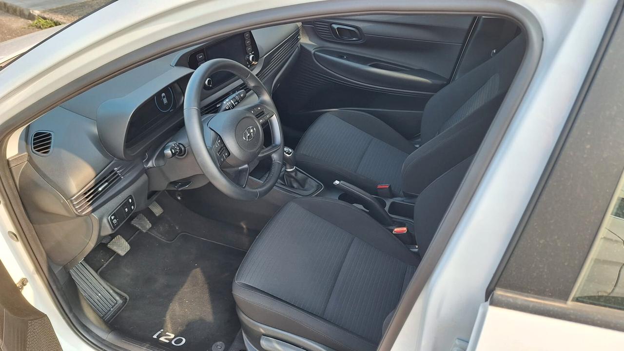 Hyundai i20 Hybrid Connectline SOLO 9MILA KM