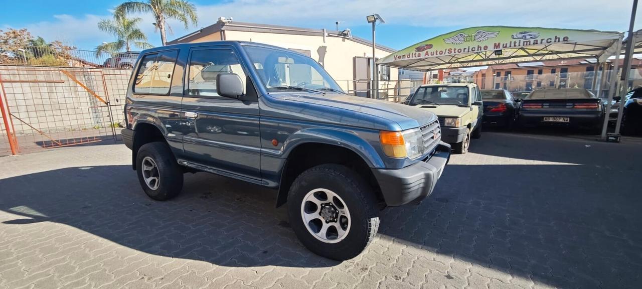Mitsubishi Pajero GLX 2.5 TD 5 posti