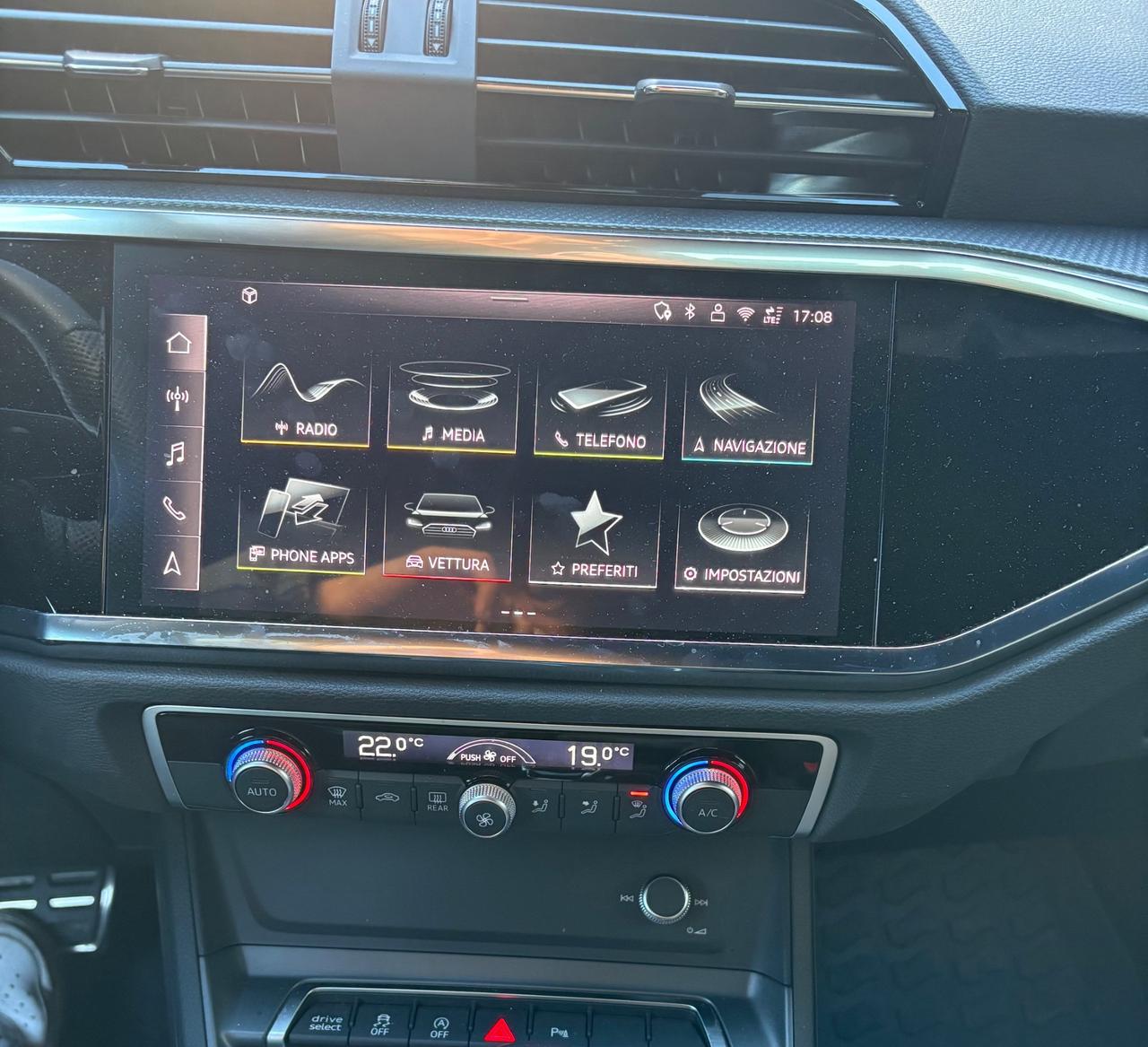 Audi Q3 40 TFSI quattro S linea