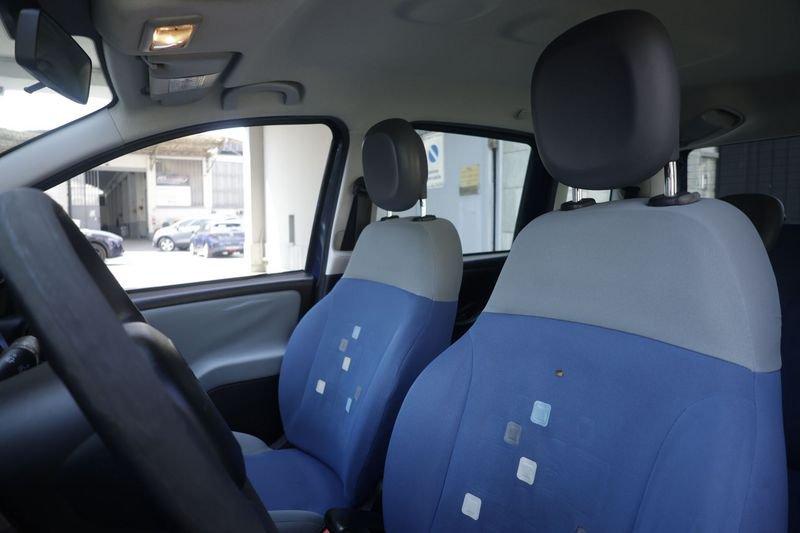 FIAT Panda FIAT Panda 1.2 Lounge 51KW ANNO 2012
