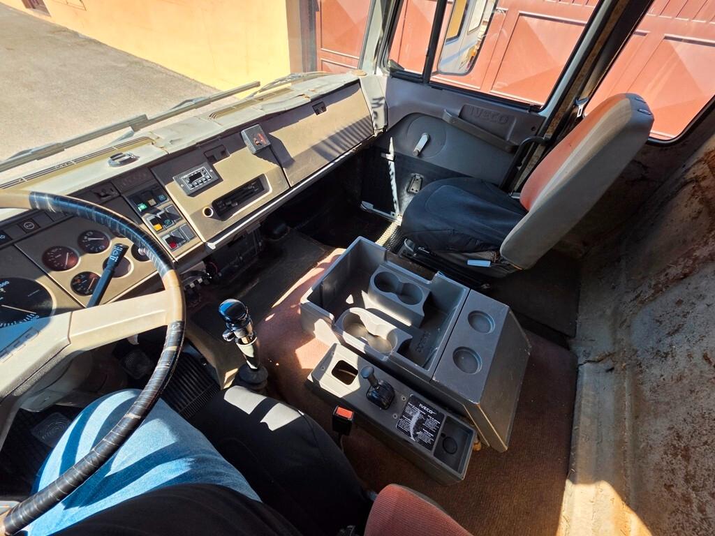 IVECO 145-17 GRU E RIBALTABILE