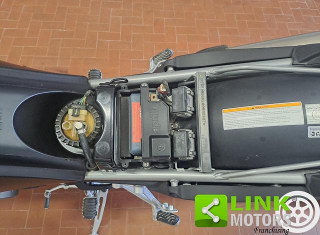 APRILIA Tuareg 660 .
