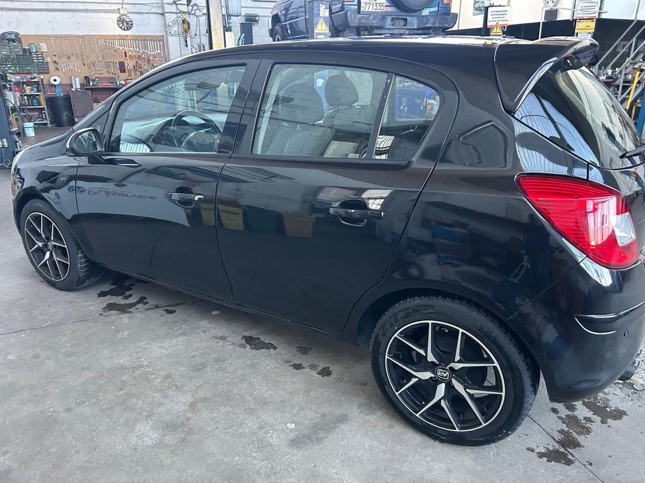 Opel Corsa 1.2 85CV 5 porte GPL-TECH One