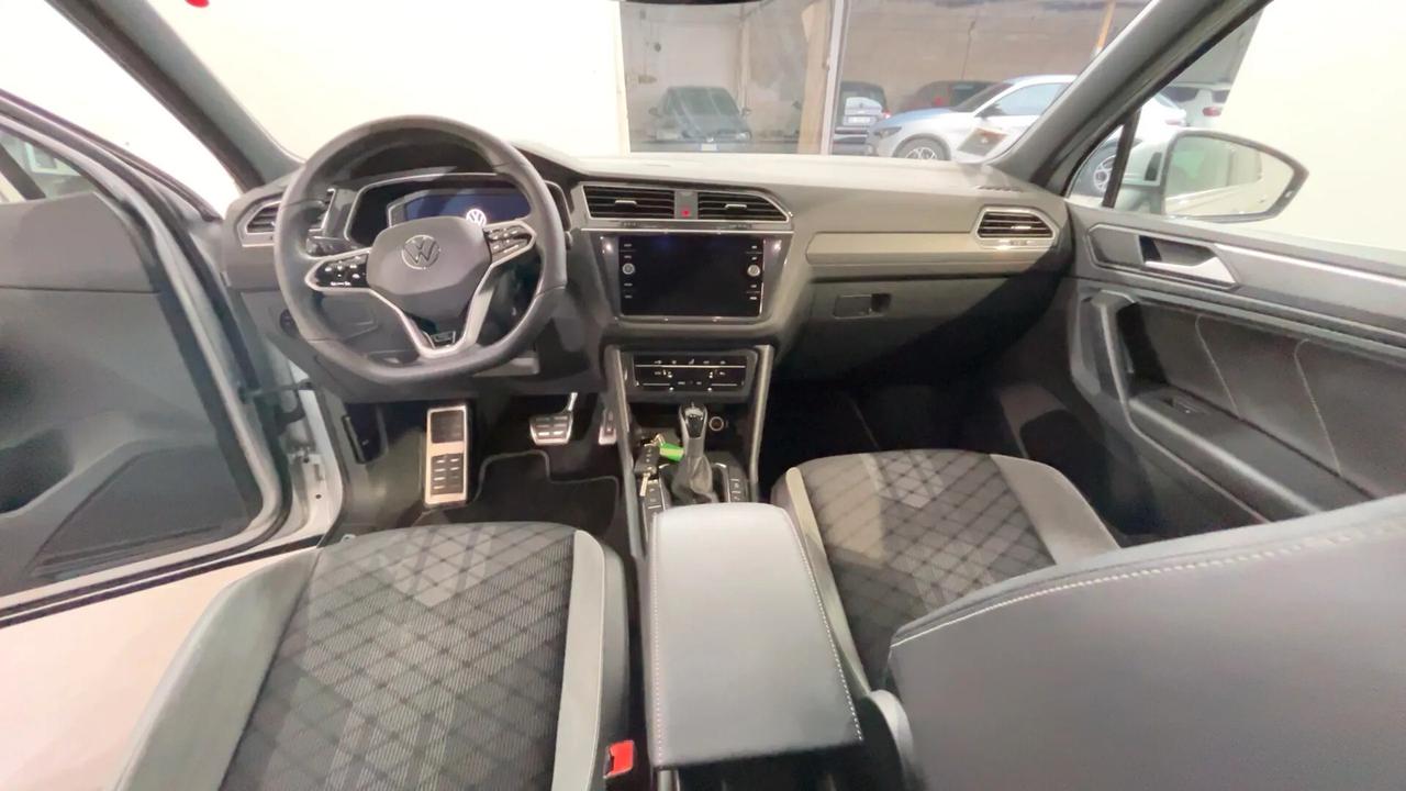 Volkswagen Tiguan 2.0 TDI 150 CV SCR DSG R-Line