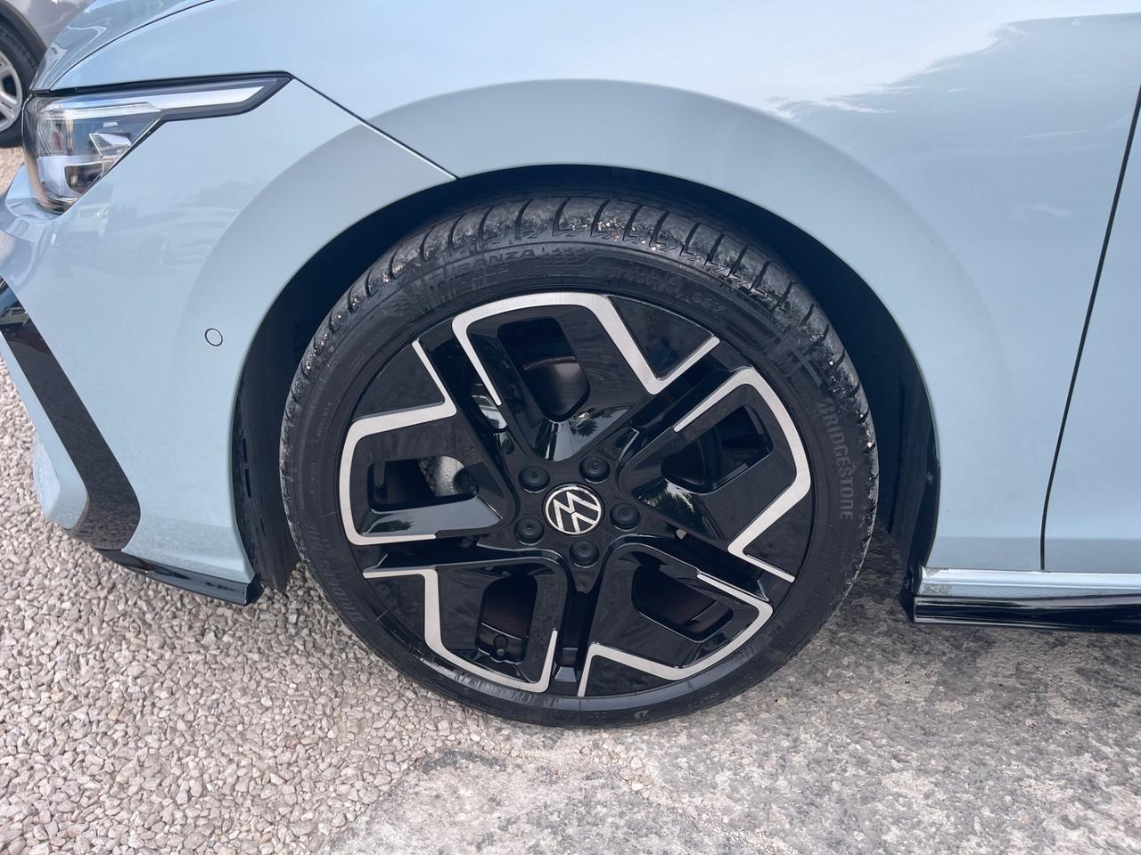 Volkswagen Golf 8.5 R-Line DSG 2.0 TDI 150cv