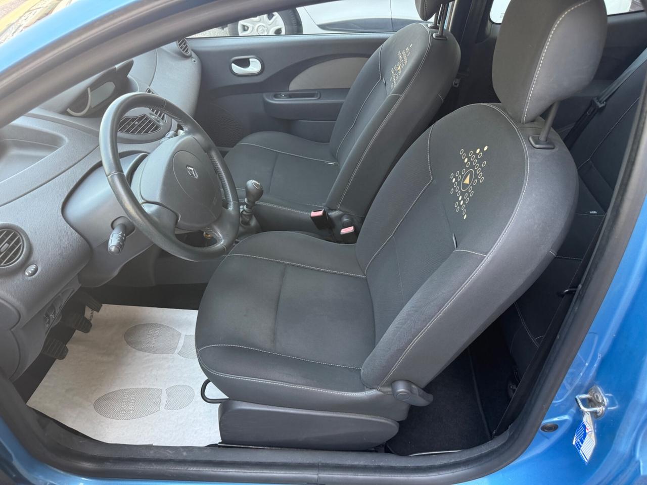 Renault Twingo 1.2 16V LEV Yahoo!