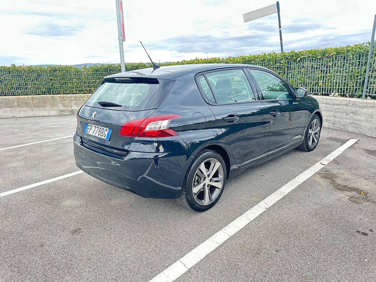 Peugeot 308 1.6 HDi