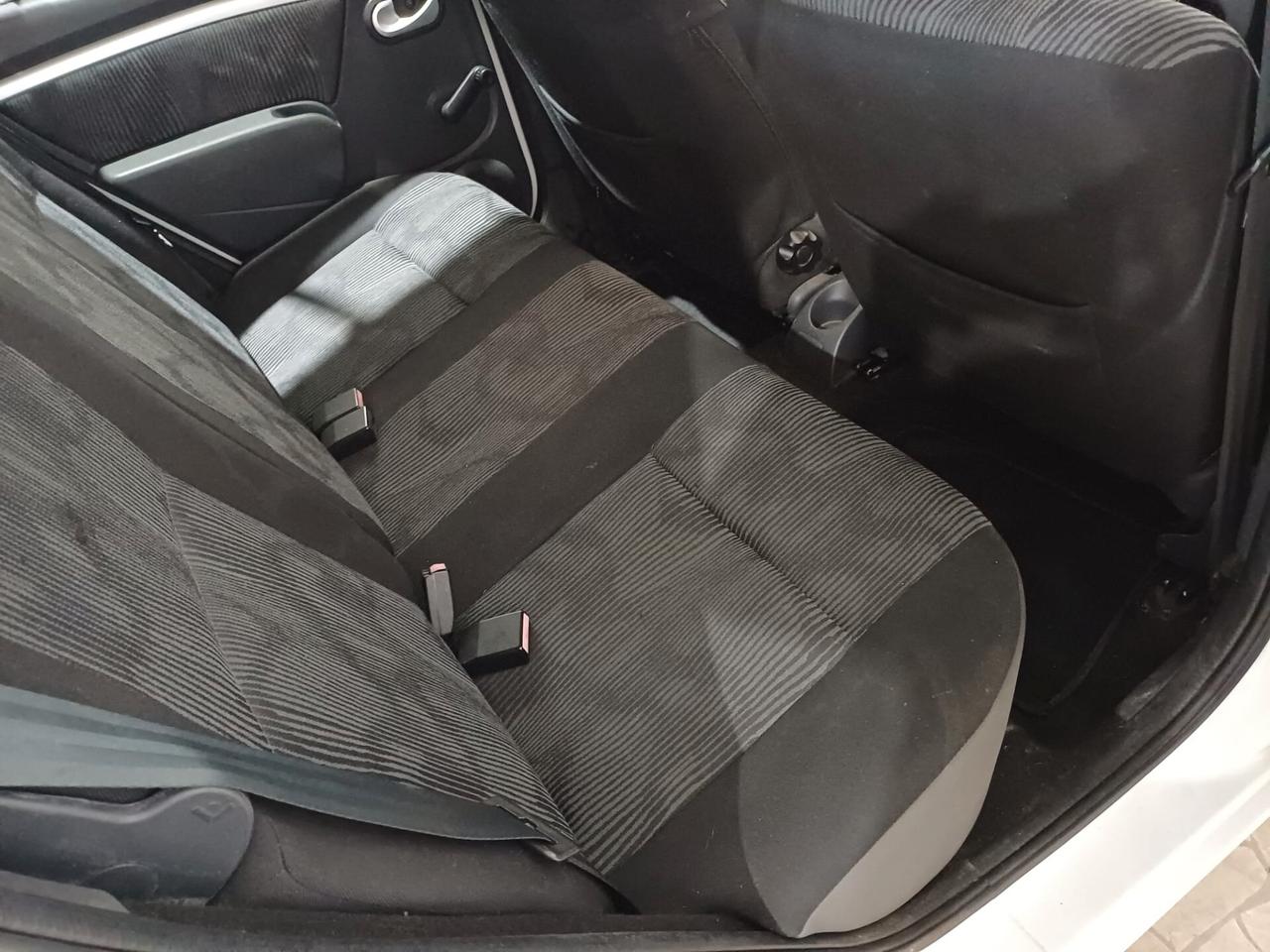 Dacia Sandero GPL DI SERIE Laureate - 2010