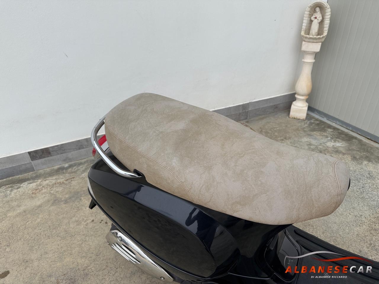 Piaggio Vespa 125 LX