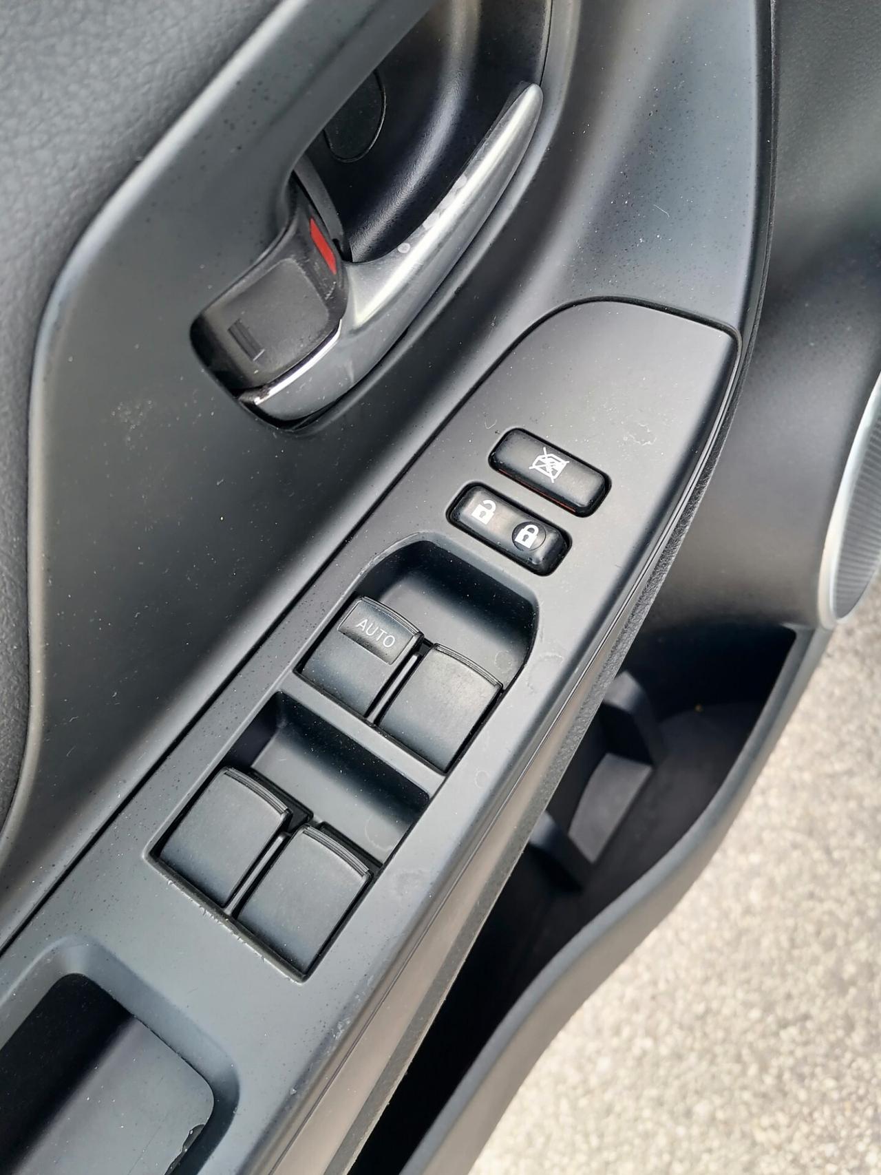 Toyota Yaris 1.4 D-4D 5 porte Lounge FULL 12/2017