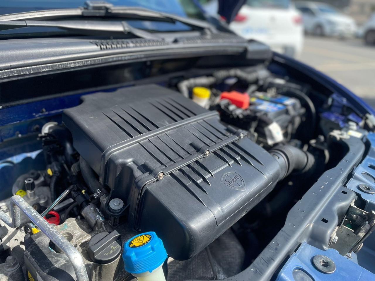 Lancia Ypsilon 1.2 69 CV 5 porte Silver