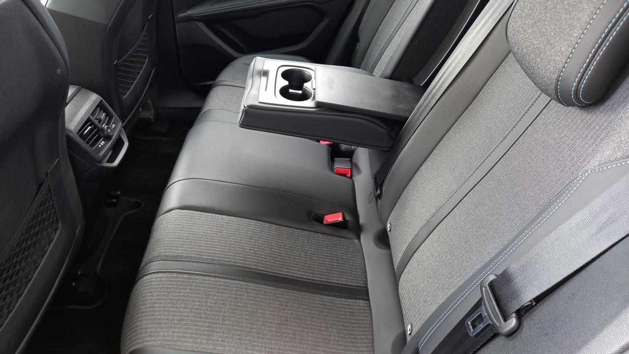 Peugeot 3008 BlueHDi 130 S&S EAT8 Allure Pack