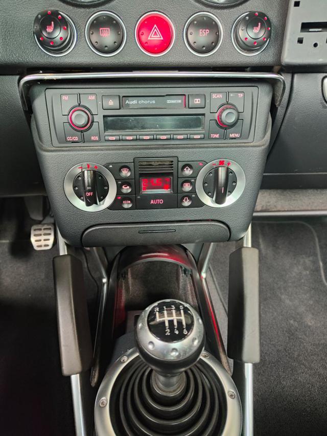 AUDI TT Coupé 3.2 Quattro ( CAMBIO MANUALE )