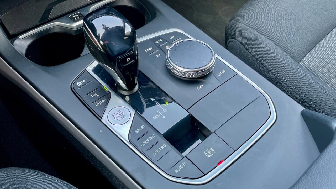 BMW 116D 1.5 BUSINESS ADVANTAGE 116CV - SEDILI RISCALDATI, NEOPATENTATI
