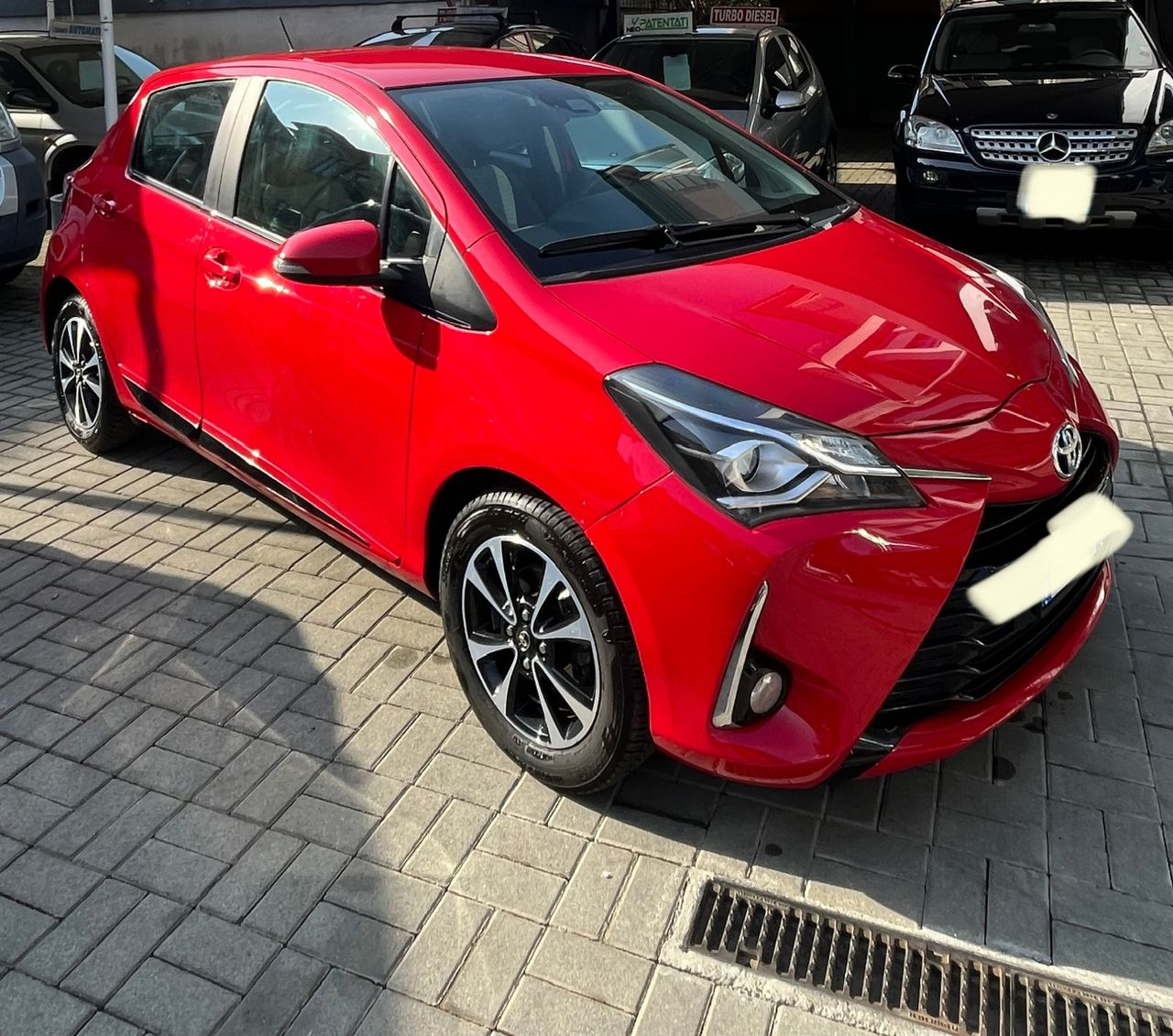 TOYOTA YARIS 1.0 BENZINA 5 PORTE ANCHE PER NEOPATENTATI - 2018