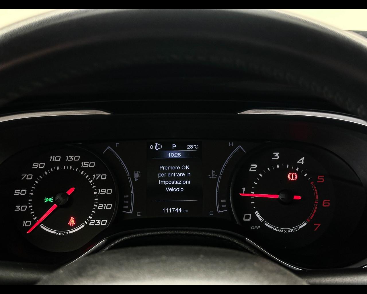 FIAT Tipo (2015-->) - Tipo 1.6 Mjt S&S DCT SW Lounge