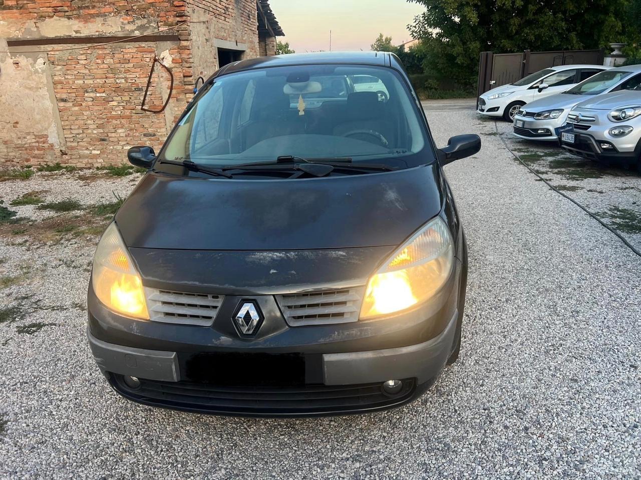 Renault Scenic Grand Scénic 1.9 dCi/130CV Pack