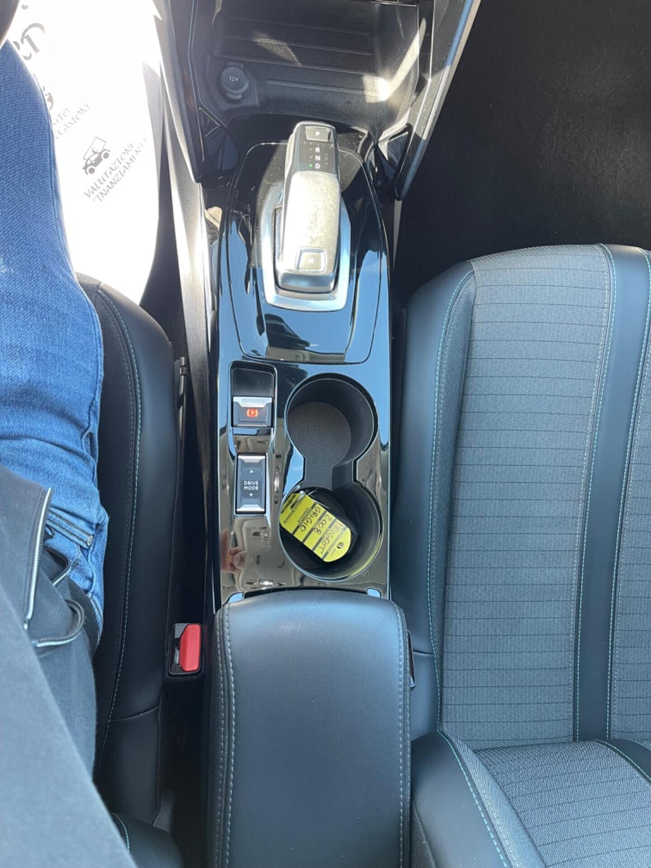 Peugeot 2008 BlueHDi 130 S&S EAT8 Allure