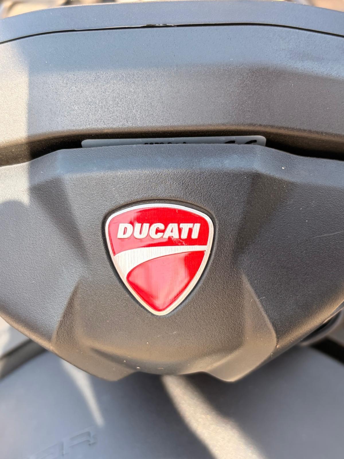 Ducati Monster 937