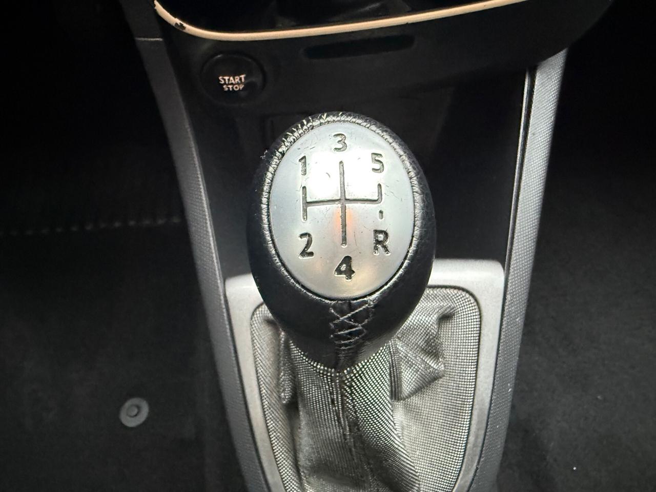 Renault Clio 1.2 75CV 5 porte- Neopatentati