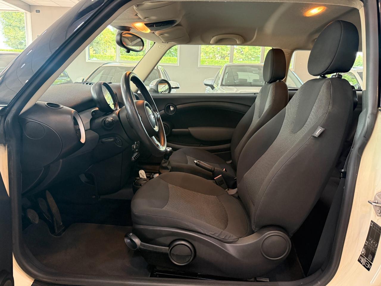 Mini Mini. Hatchback 1.6 NEOPATENTATI !!