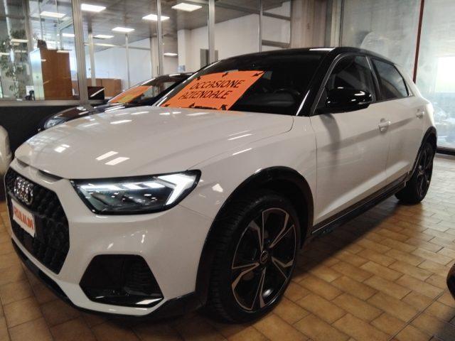 AUDI A1 citycarver 30 TFSI S tronic Identity Contrast