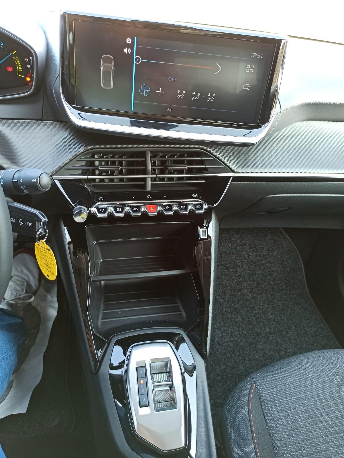 Peugeot 208 Hybrid 110 e-DCS6 Style